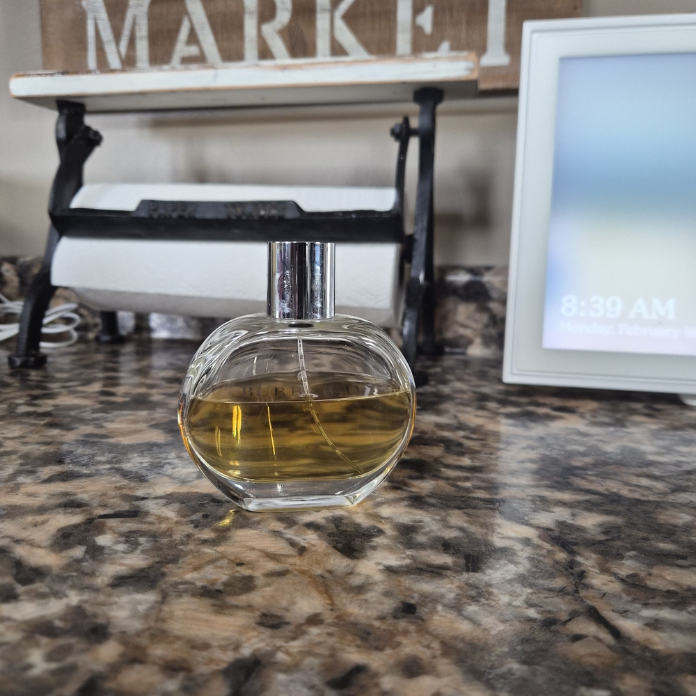 Burberry Women's Fragrance with Silver Cap